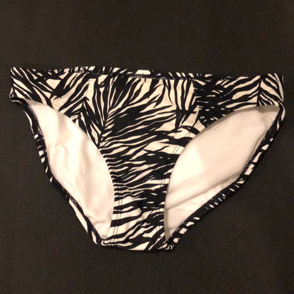 Black and white bikini bottoms